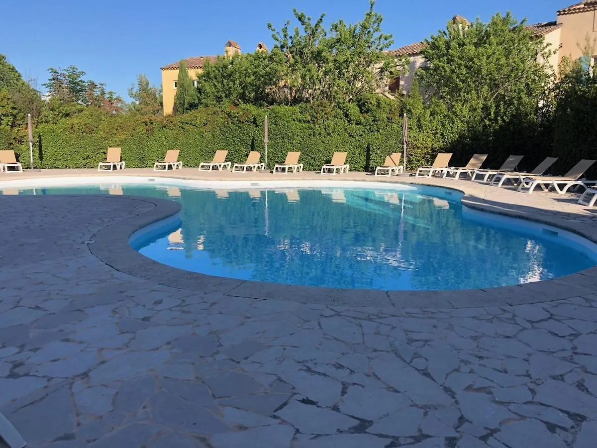 appartement sur le golf de pont royal Mallemort