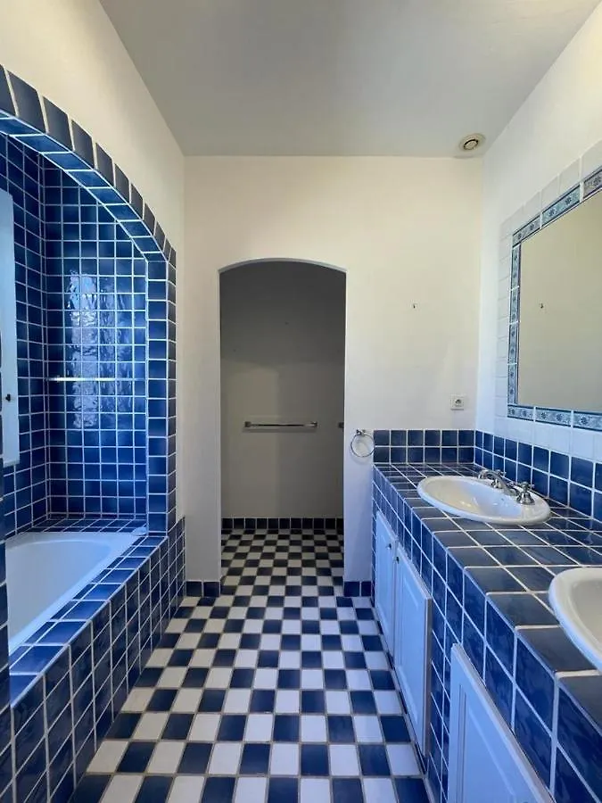 appartement sur le golf de pont royal Mallemort France